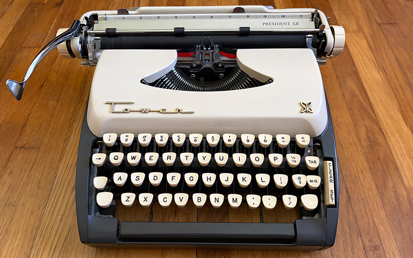 1959 Tower President XII typewriter
