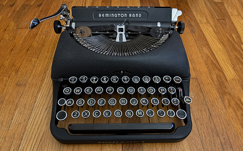1946 Remington-Rand Deluxe Model 5 typewriter