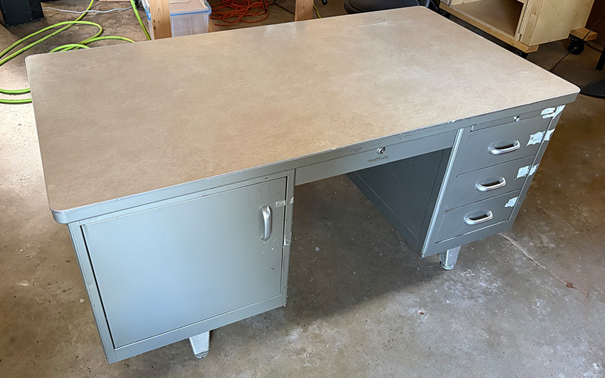 Shaw-Walker tanker desk